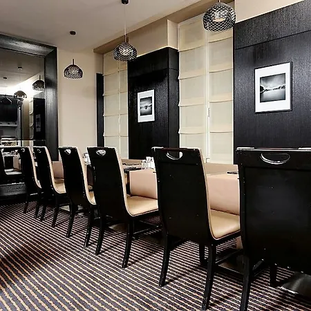 Elysees Hotel 3*