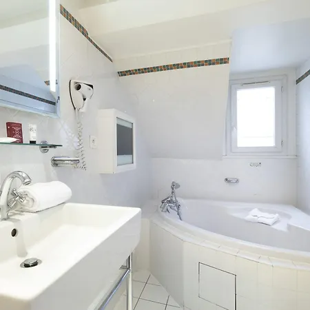 Hotel Elysees 3*
