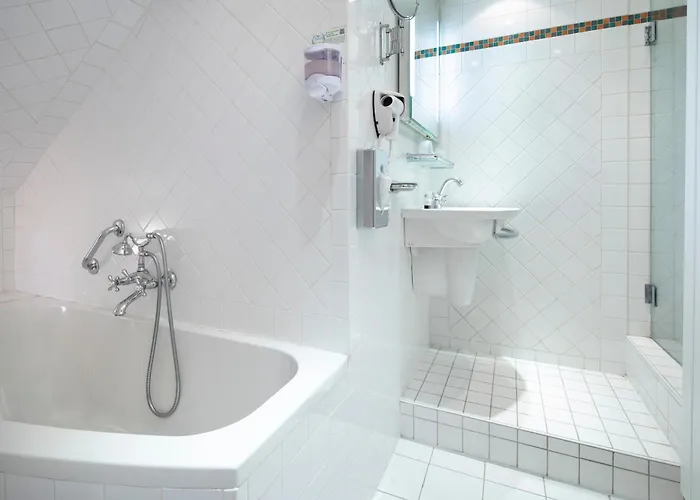 Elysees 3* Париж